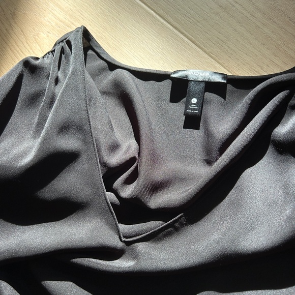 Aqua Black V-Neck Blouse - Picture 6 of 7